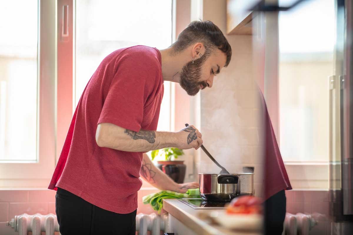 Can you slow cook on an induction cooktop? kitchenni