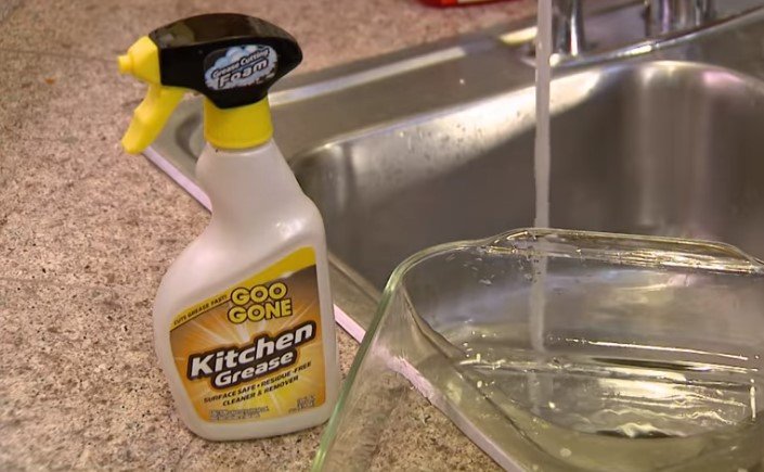 Goo Gone Kitchen Degreaser