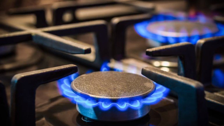 What Affects the BTUs Produced by My Gas Stove 