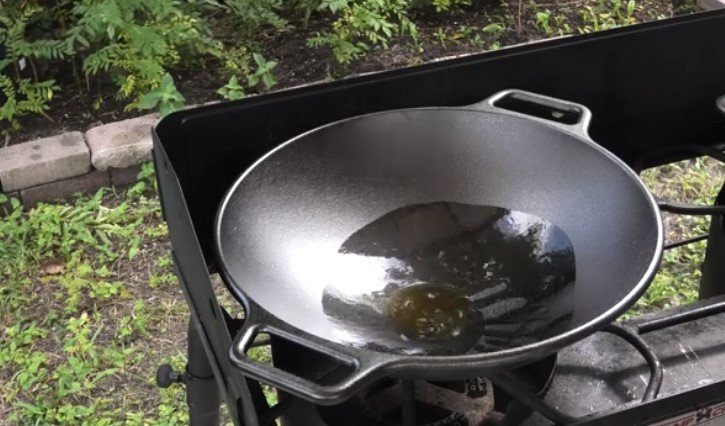 Lodge Cast Iron 14 Wok 