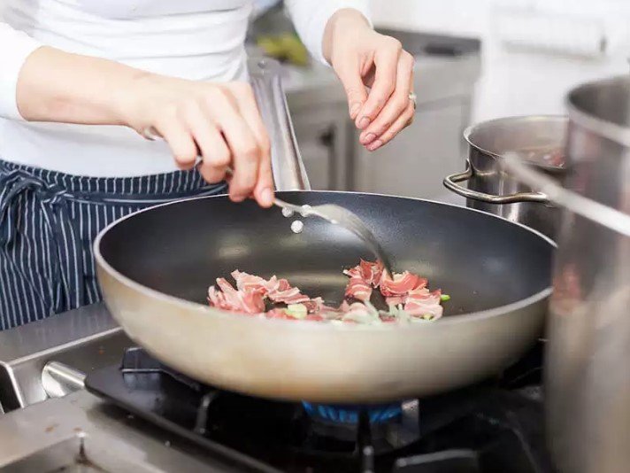 How to Care for Nonstick Cookware - Cleaning and Maintenance Tips